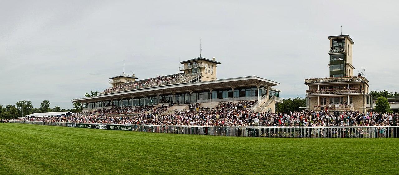 Hippodrome_Chantilly,_France_-_Diliff.jpg Hippodrome_Chantilly,_France_-_Diliff.jpg