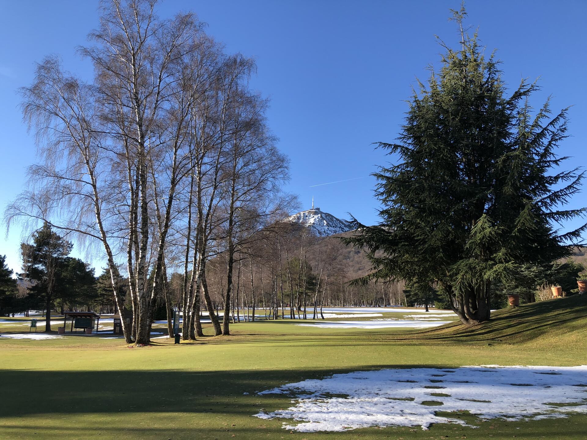 golf-des-volcans-sous-la-neige golf-des-volcans-sous-la-neige