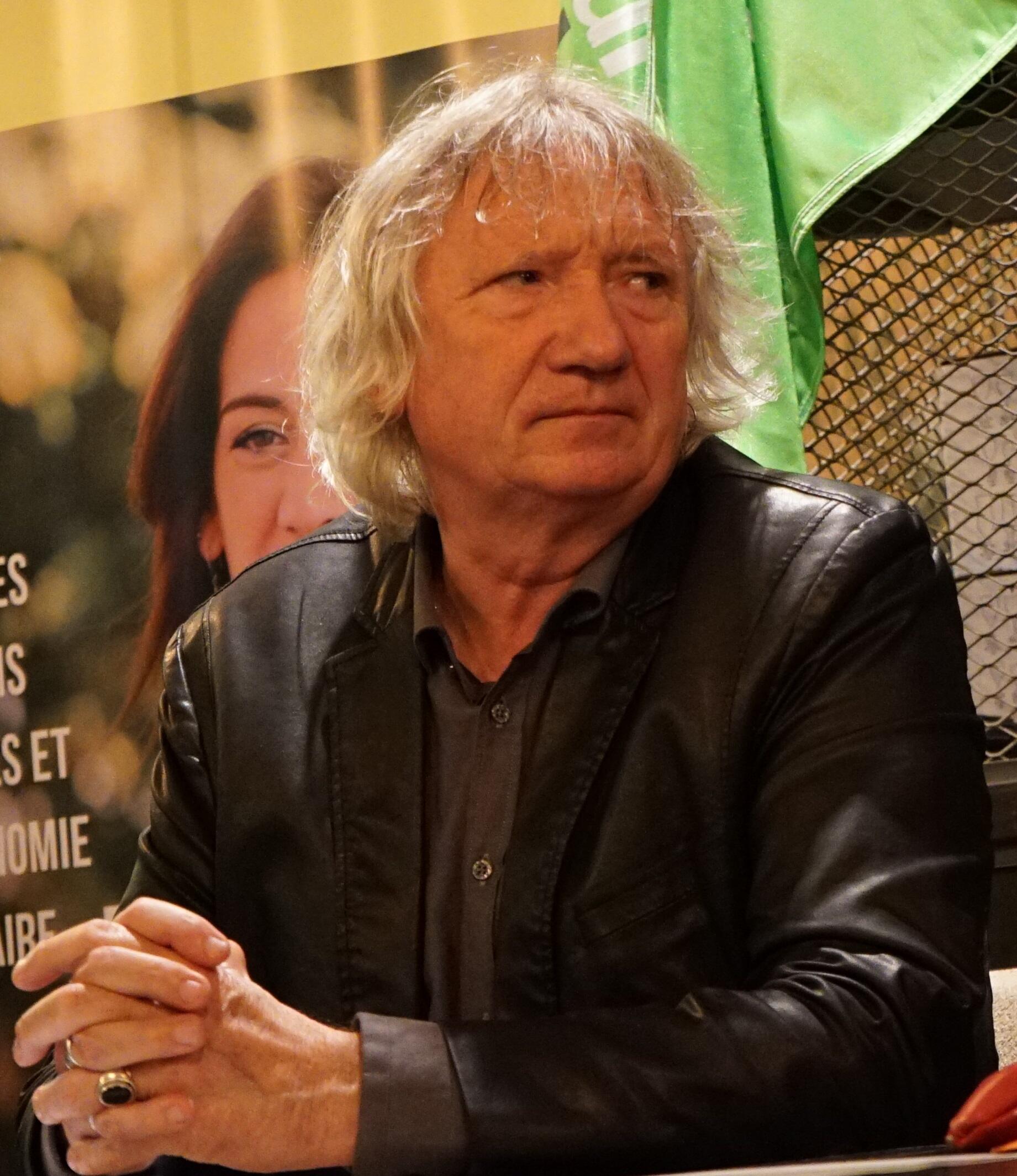 senateur-joel-labbe-au-48h-du-gazon-sport-pro-details