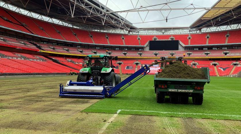 travaux-de-renovation-gazon-de-wembley