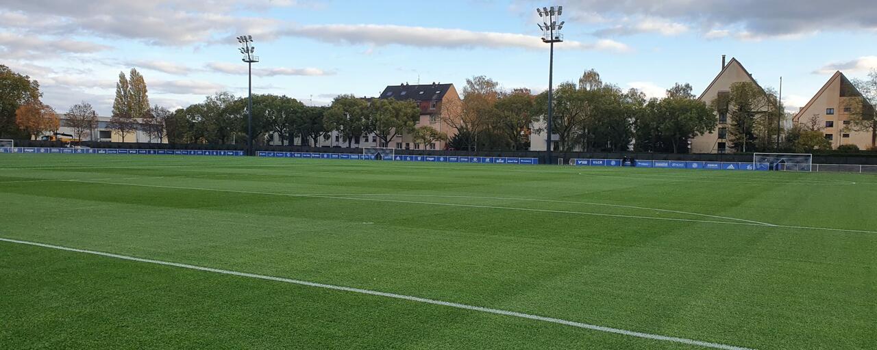centre-entrainement-rc-strasboug-pelouse-hybride