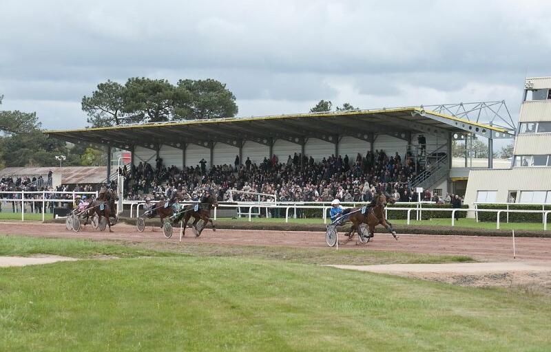 hippodrome-de-cholet.jpg hippodrome-de-cholet.jpg