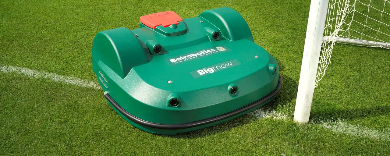 robot-tonte-gazon-sport robot-tonte-gazon-sport