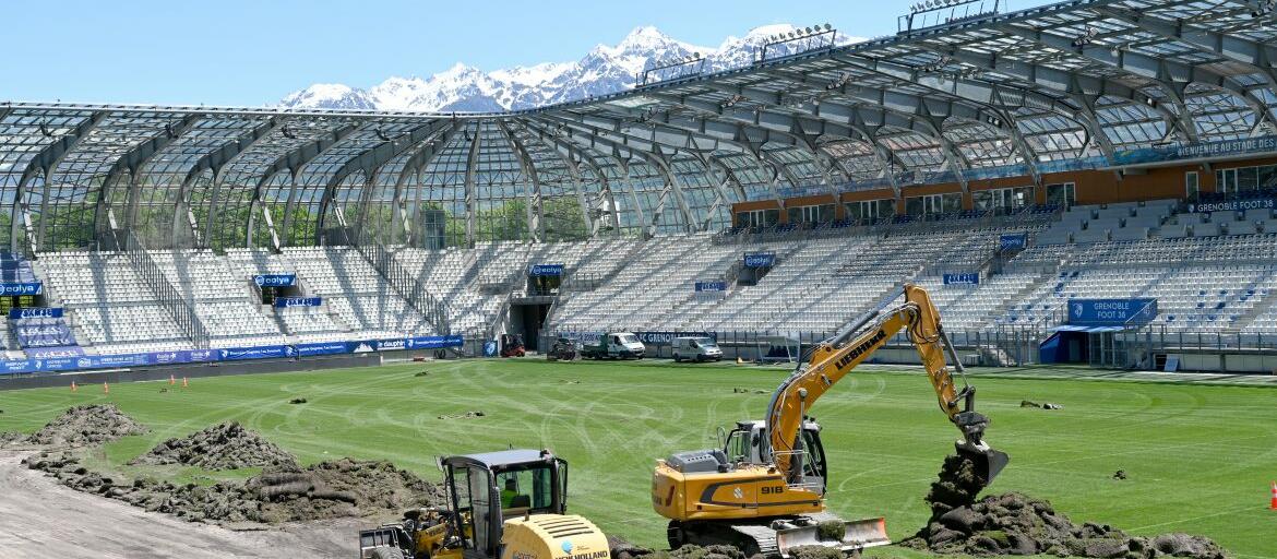 stade-des-alpes-nouvelle-pelouse-hybride stade-des-alpes-nouvelle-pelouse-hybride