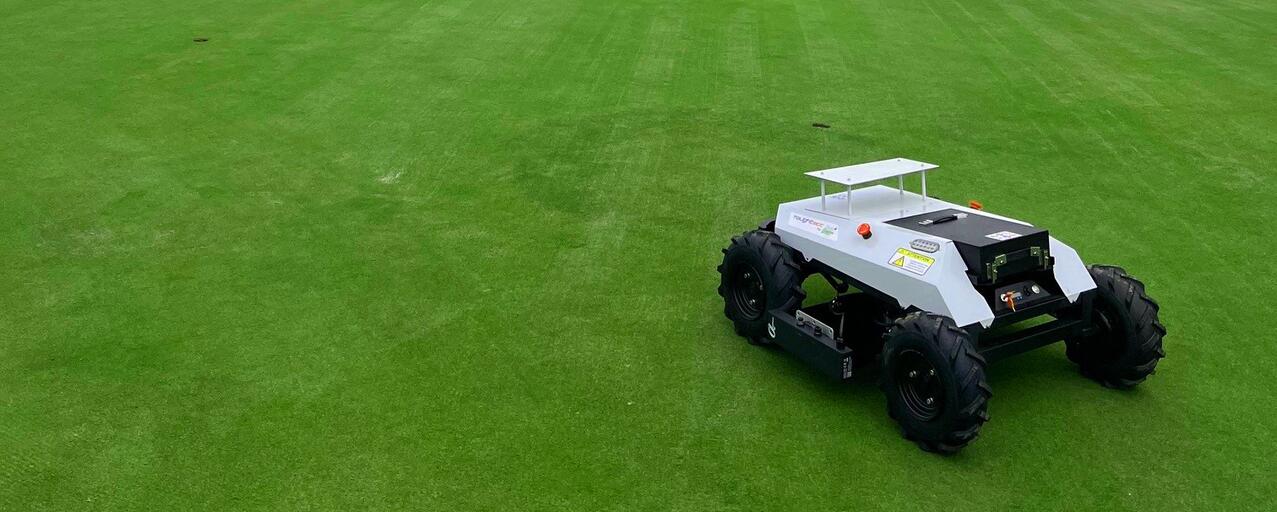 team-green-light-TGlightBot-robot-multifonctions-luminotherapie team-green-light-TGlightBot-robot-multifonctions-luminotherapie